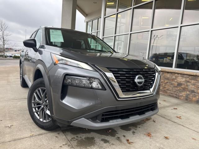 2023 Nissan Rogue S's photo