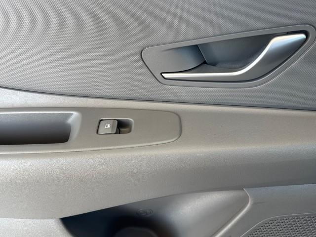 Hyundai Elantra  2022