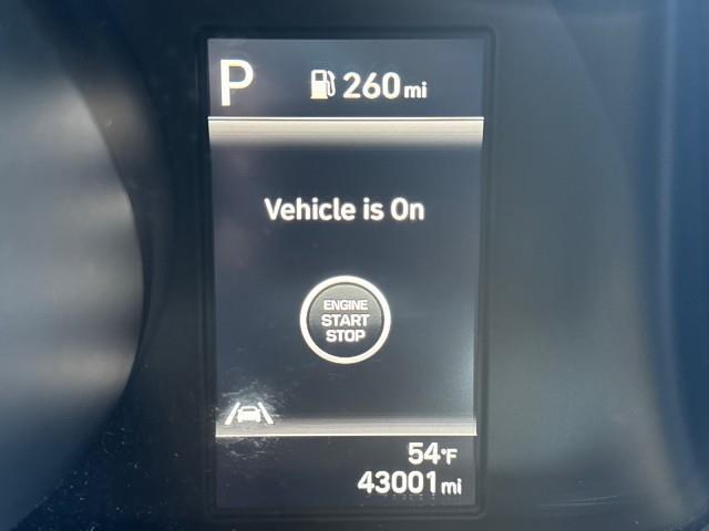 Hyundai Elantra  2022