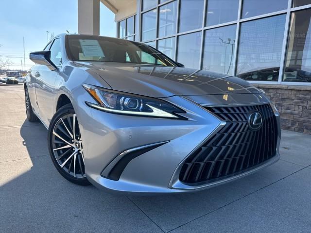 Lexus ES 250  2023