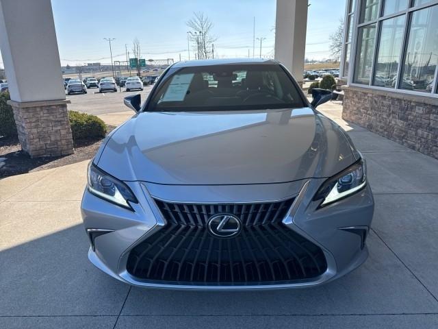 Lexus ES 250  2023