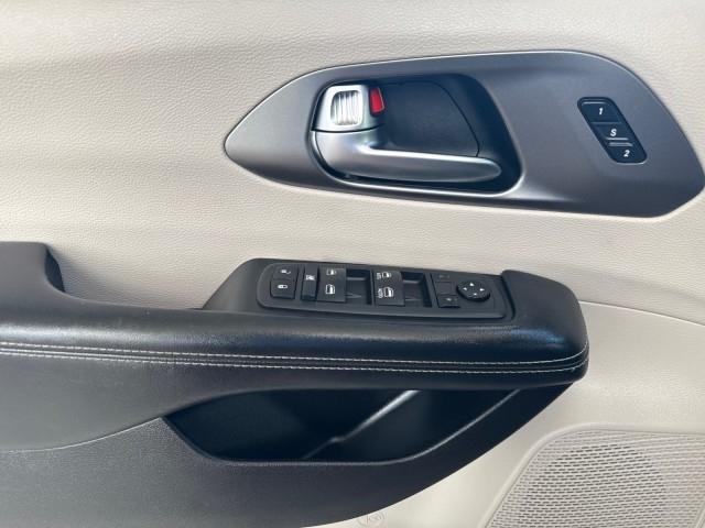 Chrysler Pacifica  2022