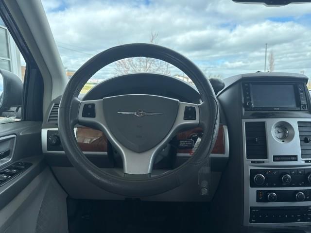 Chrysler Town & Country  2008
