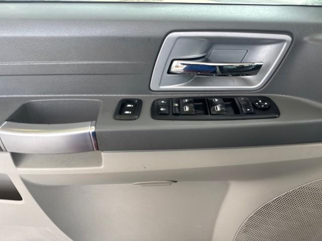 Chrysler Town & Country  2008