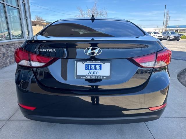 Hyundai Elantra  2015