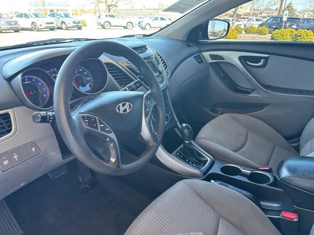 Hyundai Elantra  2015