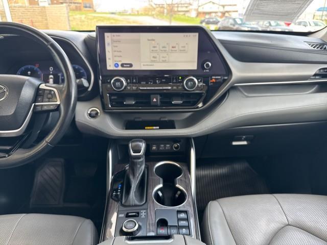 Toyota Highlander Limited 2023