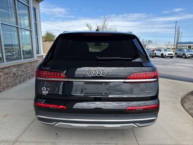 Audi Q7  2023