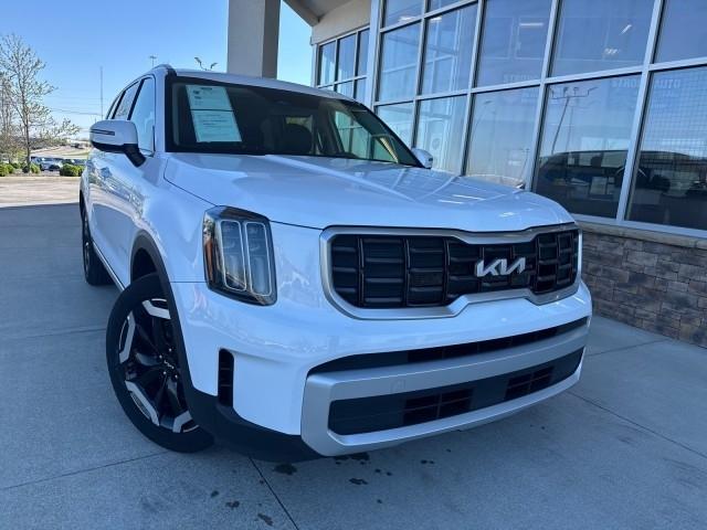 2025 Kia Telluride S AWD's photo