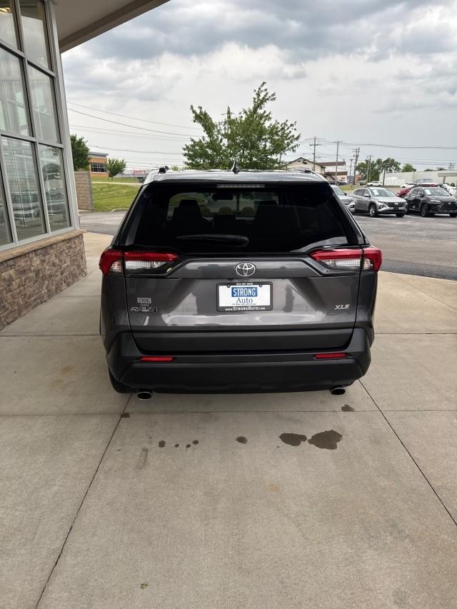 Toyota RAV4  2024