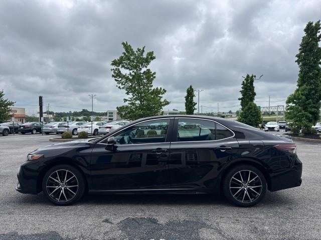 Toyota Camry  2024