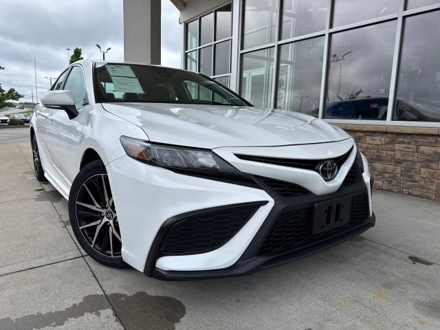 Toyota Camry  2024