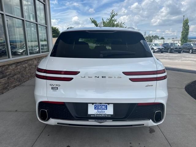 Genesis GV70  2025