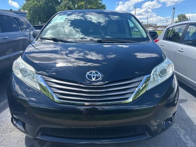 Toyota Sienna  2011