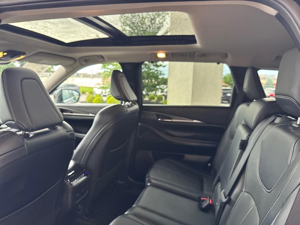 Infiniti QX60  2023