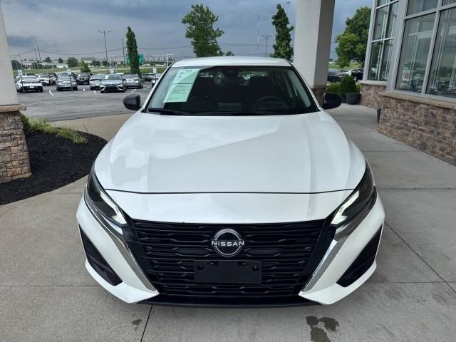 Nissan Altima  2024
