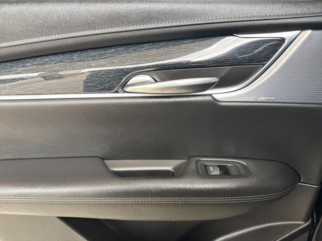 Cadillac XT5  2023