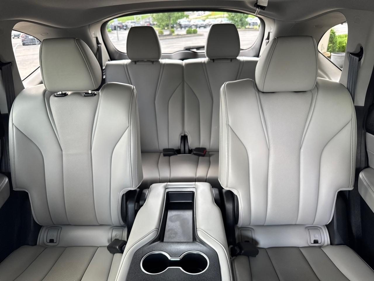 Acura MDX  2022