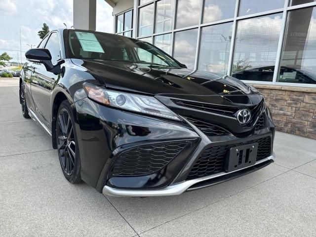Toyota Camry  2021