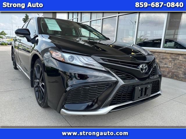 Toyota Camry  2021