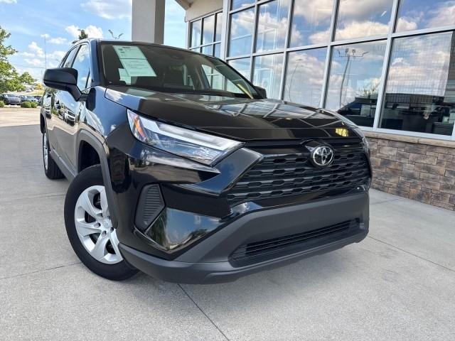 Toyota RAV4 LE 2025