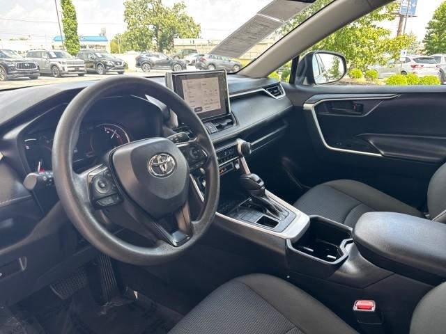 Toyota RAV4  2025
