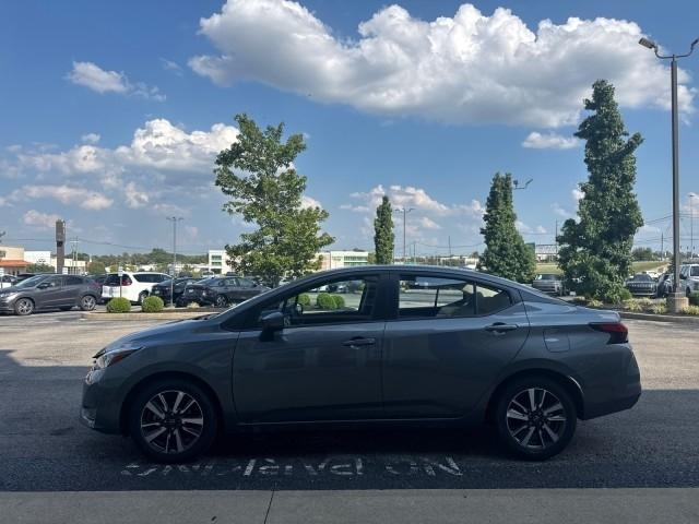 Nissan Versa  2025