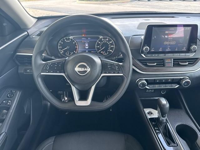 Nissan Altima  2025