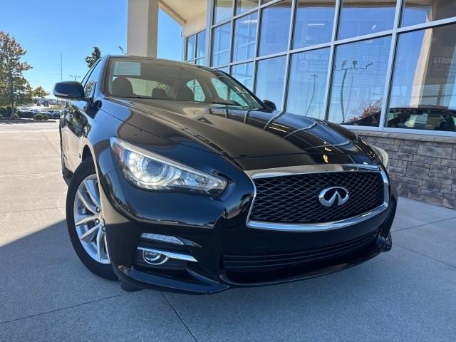 2016 INFINITI Q50