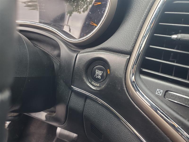 Jeep Grand Cherokee Limited 2WD 2015