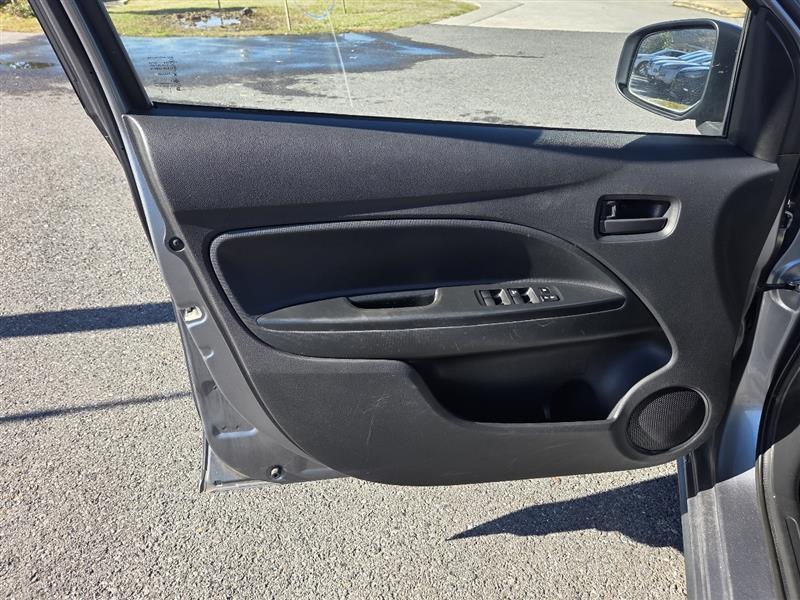 Mitsubishi Mirage ES CVT 2021