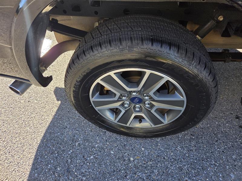 Ford F-150 Lariat SuperCrew 5.5-ft. Bed 2WD 2016