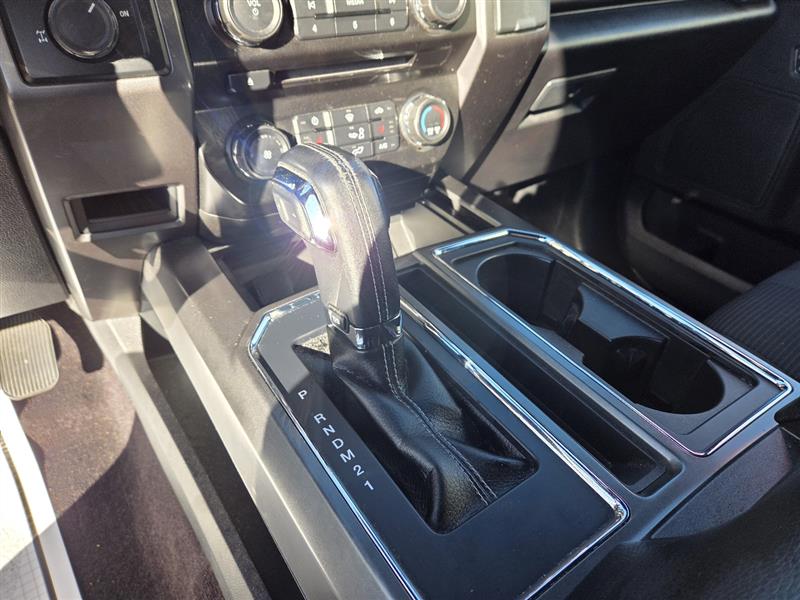 Ford F-150 Lariat SuperCrew 5.5-ft. Bed 2WD 2016