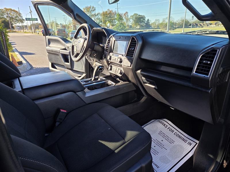 Ford F-150 Lariat SuperCrew 5.5-ft. Bed 2WD 2016