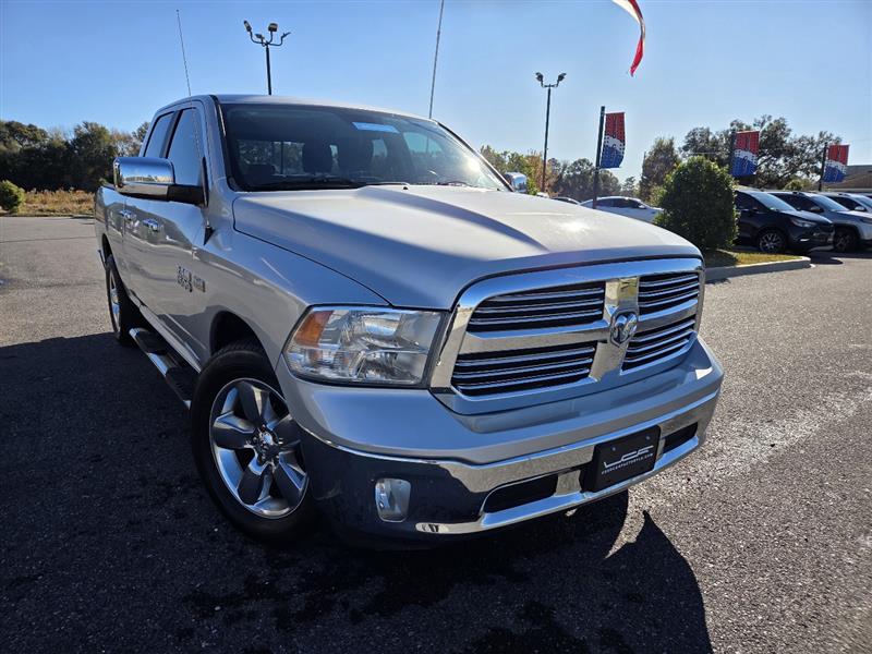 RAM 1500 SLT Quad Cab 2WD 2016