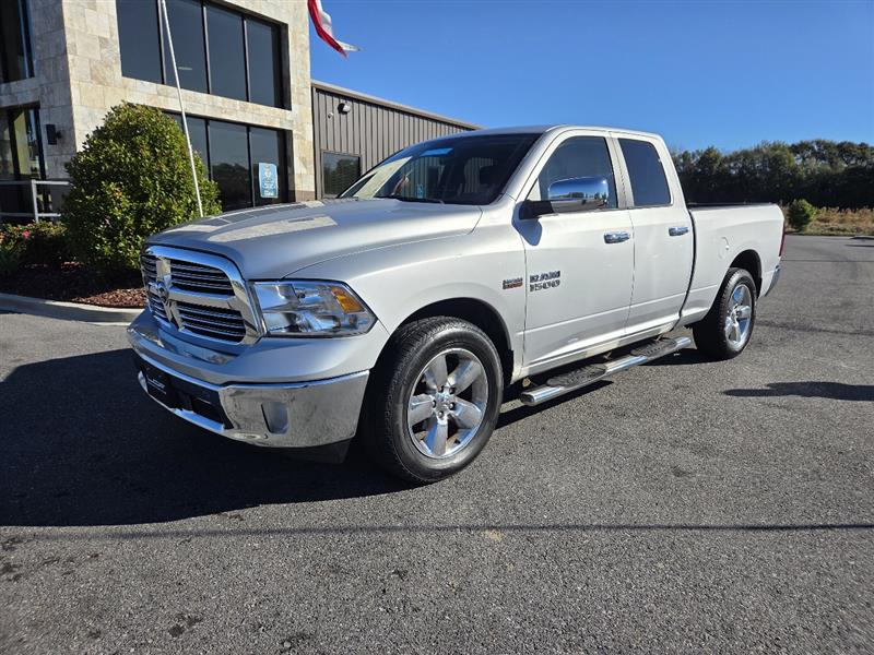RAM 1500 SLT Quad Cab 2WD 2016