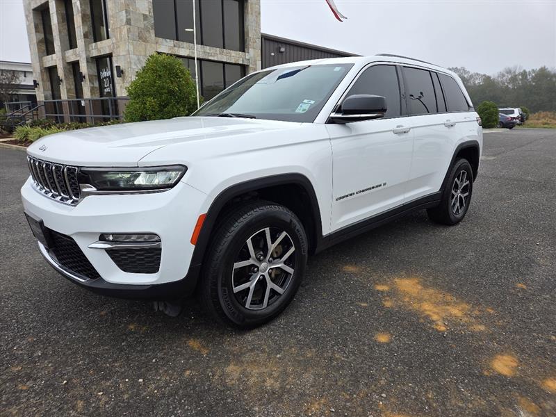 Jeep Grand Cherokee Limited 2WD 2023
