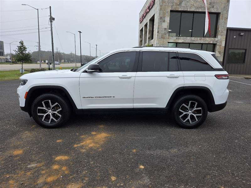Jeep Grand Cherokee Limited 2WD 2023