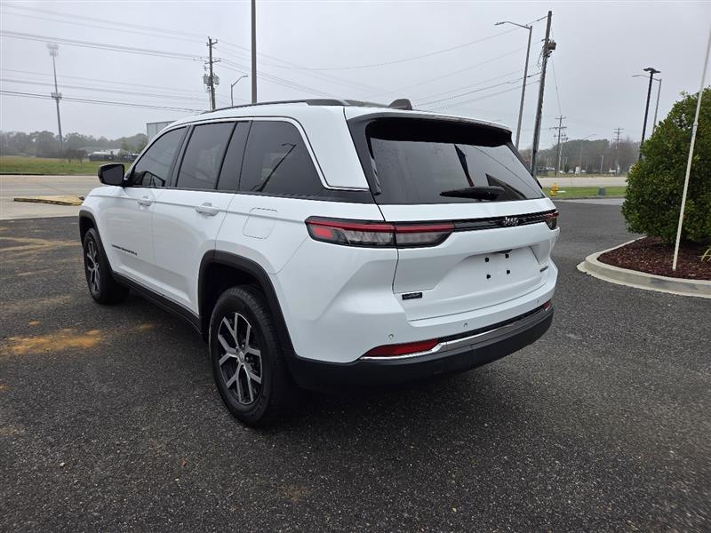 Jeep Grand Cherokee Limited 2WD 2023