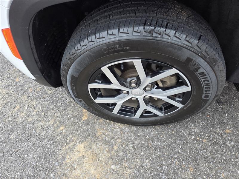 Jeep Grand Cherokee Limited 2WD 2023