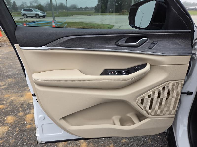 Jeep Grand Cherokee Limited 2WD 2023