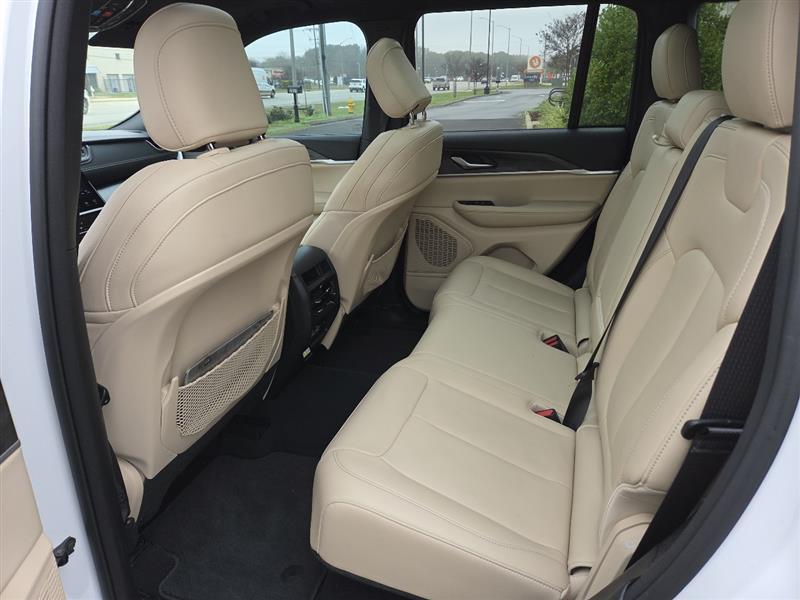 Jeep Grand Cherokee Limited 2WD 2023