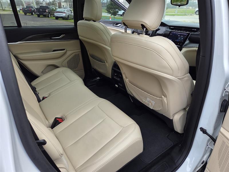 Jeep Grand Cherokee Limited 2WD 2023