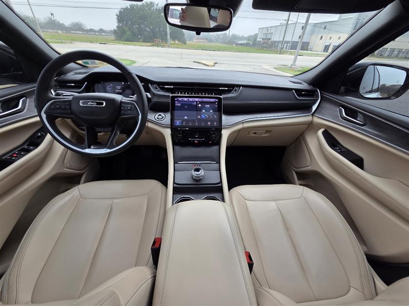 Jeep Grand Cherokee Limited 2WD 2023