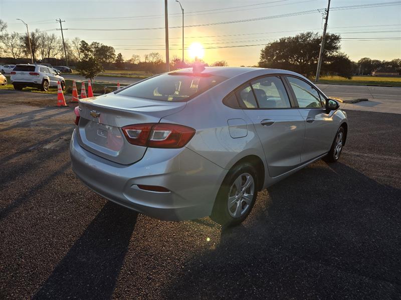 Chevrolet Cruze LS Auto 2018