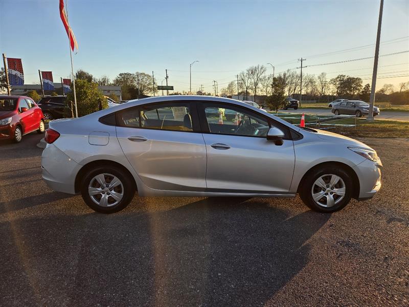 Chevrolet Cruze LS Auto 2018