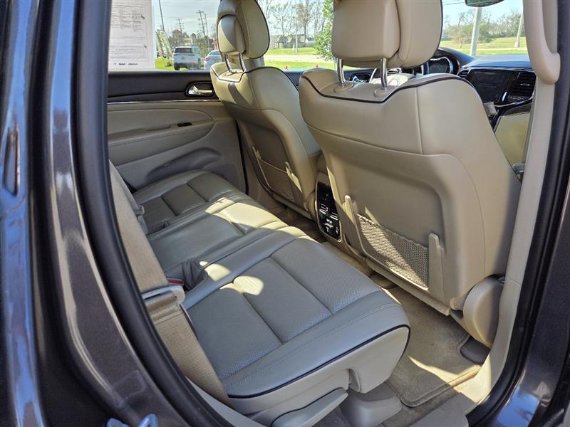 Jeep Grand Cherokee Overland 2WD 2019