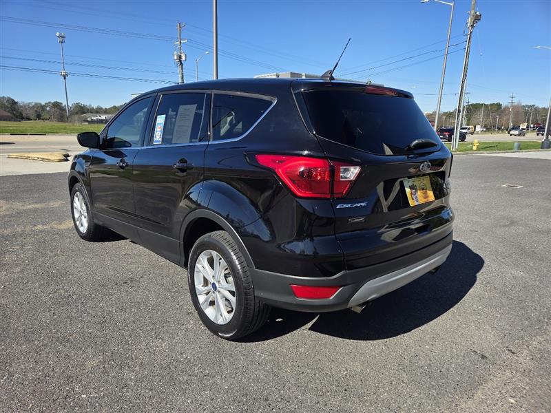 Ford Escape SE FWD 2019