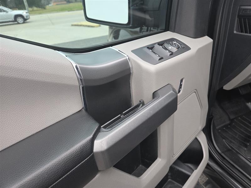 Ford F-150 XLT SuperCrew 5.5-ft. Bed 2WD 2015