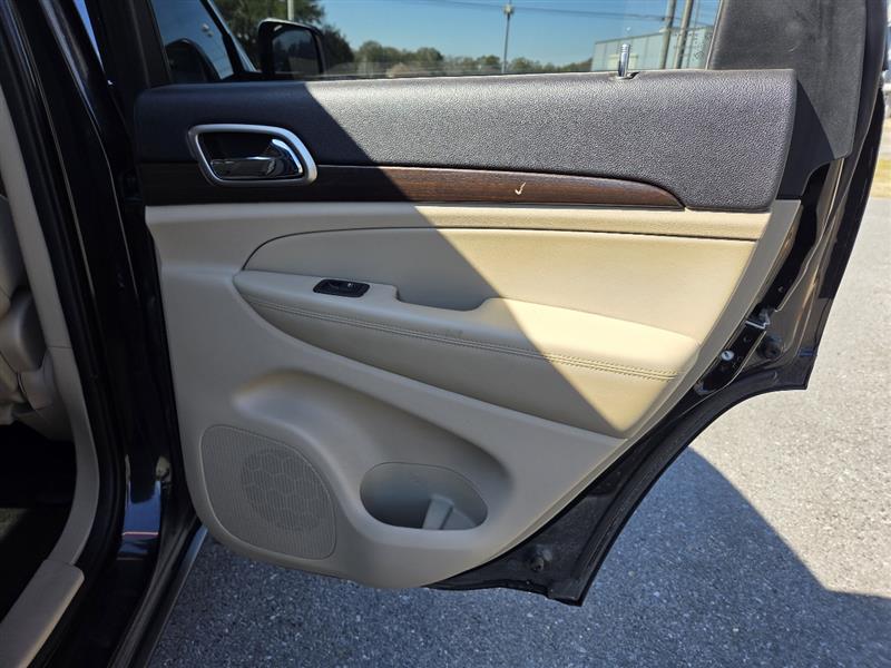 Jeep Grand Cherokee Laredo 4WD 2014